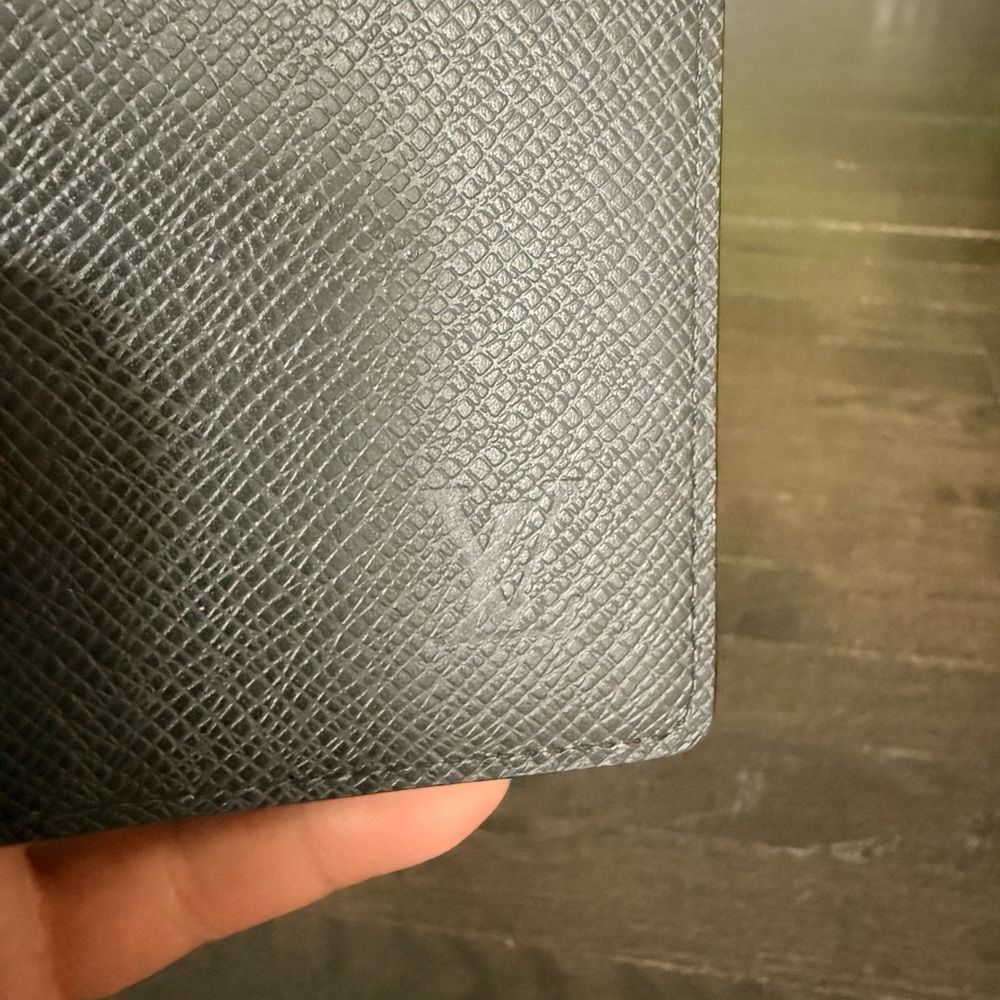 Louis Vuitton Taiga Leather Long Wallet – Black - Picture 11 of 15